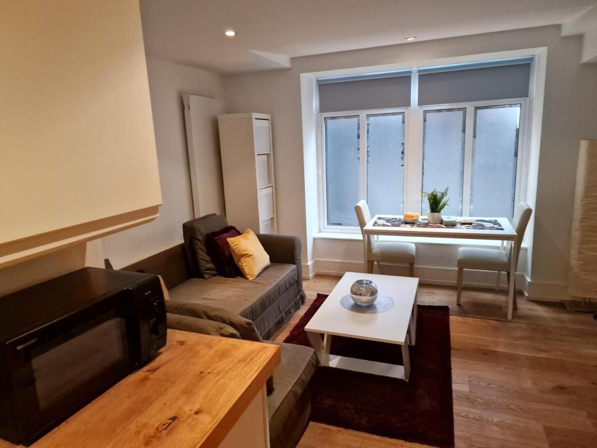 Lovely 1-Bed Apartment In Londres Exterior foto