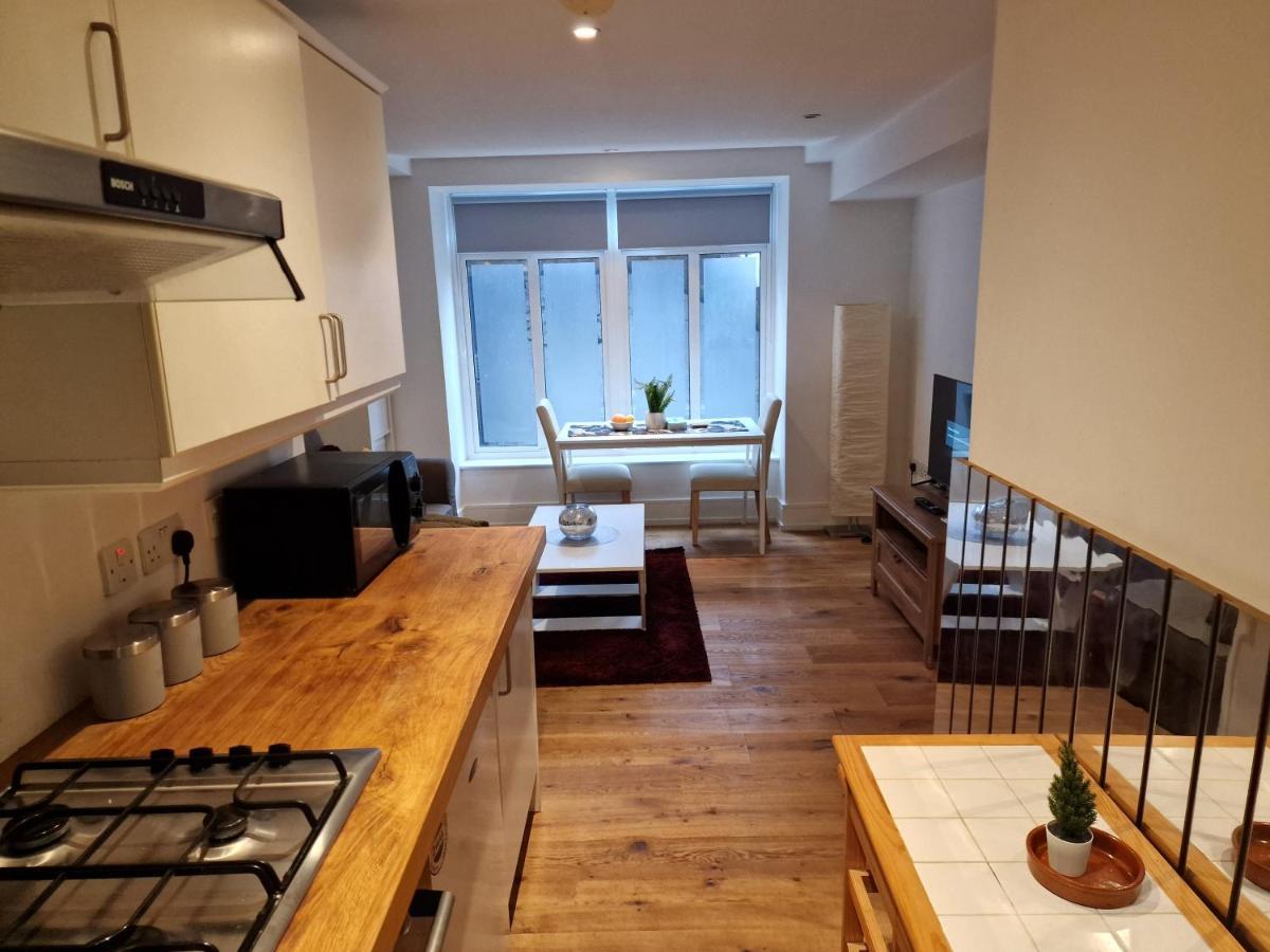 Lovely 1-Bed Apartment In Londres Exterior foto